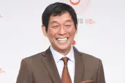 明石家さんま、17万キロ走ったゲレンデを保管し新型ディフェンダー購入へ
