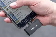 サンワサプライ、USB PD60W対応のコンパクトなUSB-Cカードリーダー「400-ADR447BK」発売