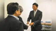 札幌市長選、荒井優氏が中道改革離党し無所属出馬へ 与野党対決の構図
