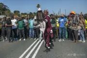 南アフリカで移民排斥運動激化、1か月で約6万人が出国
