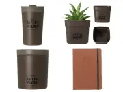 スタバ、コーヒー殻リサイクルの新コレクション「アフターワード」発売