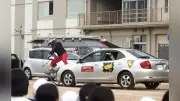 スタントマンが交通事故再現、中学生に安全教室 春日市