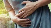 夏に多い尿路結石、男性7人に1人が発症…予防する毎日の習慣