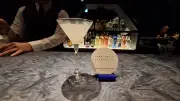 サントリー体験型BAR、会期を3倍に拡大 歌詞で注文できるカクテルも登場