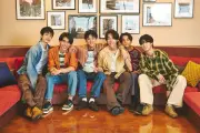 The Right Light、1stアルバム『One Step』に込めた成長と6人の思いを語るインタビュー