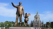 ディズニーランド・シー、10月から1デーパスポート上限価格を1万2400円に引き上げ