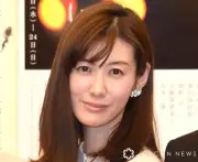 ともさかりえ、18歳のときに撮影した貴重カレンダー写真公開 ファン歓喜「ギャーっ!!お宝」「かわいすぎますー!!!!」 過去の自分へメッセージ