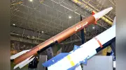 米中西部で竜巻相次ぎ17人死亡、住宅倒壊や停電被害