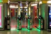 東洋経済の写真特集：2025年の日本経済を占う注目ポイント