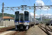 東洋経済の写真記事リライト：市場動向を深掘り