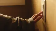 真の富裕層が1泊100万円を投じるホテル、壁に埋め込まれた“変態的”仕掛けとは