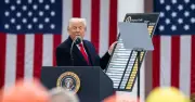 トランプ関税は終わらない 「自国第一主義」が当たり前になった世界で企業が直面する危機