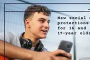 英国が16～17歳にSNS夜間利用制限、AIチャットボット規制も視野