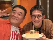 アンタッチャブル柴田英嗣、51歳誕生日サプライズで焼きそば巡り