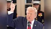 米中央軍、自爆型無人艇でイラン潜水艦を攻撃 トランプ氏「激しく攻撃する」