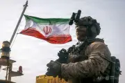 米軍、イランに9夜連続空爆 トランプ氏「激しい打撃」と声明