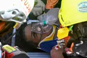 ベネズエラ地震から8日、43歳男性が瓦礫から生還、奇跡の救出劇