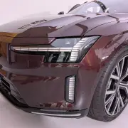 ボルボ、新型EV「ES90」発売 セダンとSUVの価値を融合したフラッグシップ