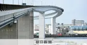 大阪・大正区の台船で女性死亡、首圧迫による窒息死と判明 殺人事件に