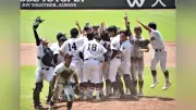 高校野球兵庫大会決勝 社が明石商に逆転勝ち 3年ぶり3度目の甲子園 8回小倉の逆転2ラン