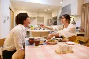 吉野北人×鈴木愛理W主演『昨夜は殺れたかも』場面写真一挙公開、新婚夫婦の秘密と殺し合い