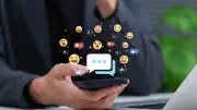 Z世代社員の絵文字使用に上司困惑、ビジネスチャットの新常識とは