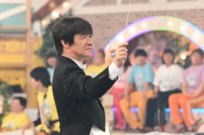 『24時間テレビ』内村光良マエストロ、90人大合奏披露 星野真里は娘のサプライズに涙