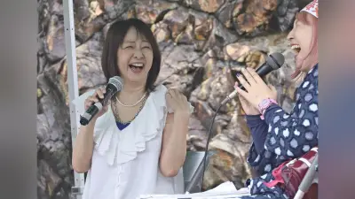 「あまちゃん」美保純さん、小袖海岸でトークショー 海に飛び込むシーン秘話
