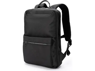 厚さ7cmで容量2倍のビジネスリュック、27%オフの7184円で販売中