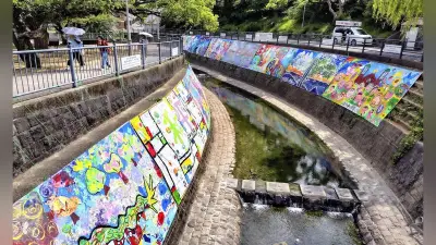 ピカソ「ゲルニカ」と同じ大きさのキャンバスに子どもたちが平和を描く展覧会、長崎で開催中