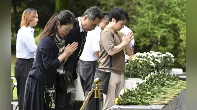 千鳥ヶ淵戦没者墓苑に遺族ら、戦争語らなかった父の傷が物語る悲惨さ