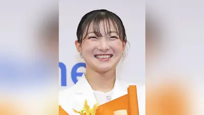 坂本花織さん「今は主婦を頑張っている」スポーツ庁表彰式で笑顔