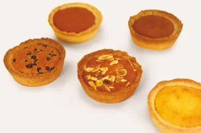 不二家、焼菓子全ラインナップ一新 「ミルキー」タルトなど新商品ずらり
