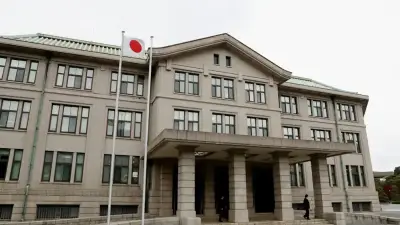 東京都心でゲリラ豪雨、交通網に乱れ