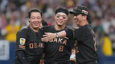 阪神、佐藤と大山の連続弾で逆転サヨナラ リーグ最速60勝、巨人に3差