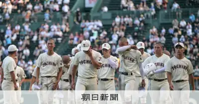 東筑・山下監督「胸を張って帰ってほしい」 甲子園でのラストミーティング