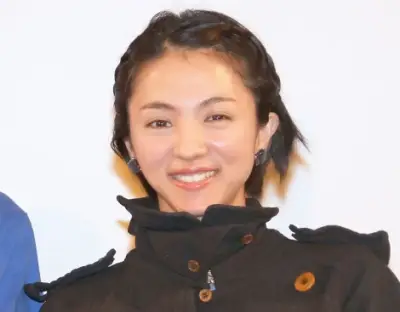 満島ひかり、第1子出産を生ラジオで報告「実は初夏に」 三浦大知の誕生日回で