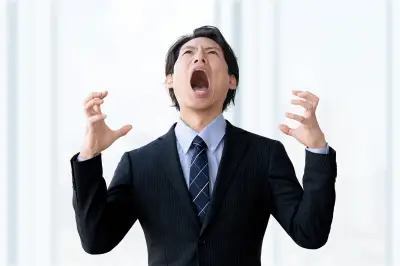 「自分だけが大変」と思う人の特徴と対処法とは？職場での上手な接し方を解説