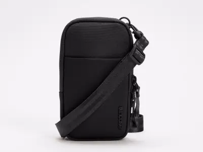 iPhone Pro Max対応のミニマルボディバッグ「A.R.C. Small Crossbody Bag」が8250円で登場