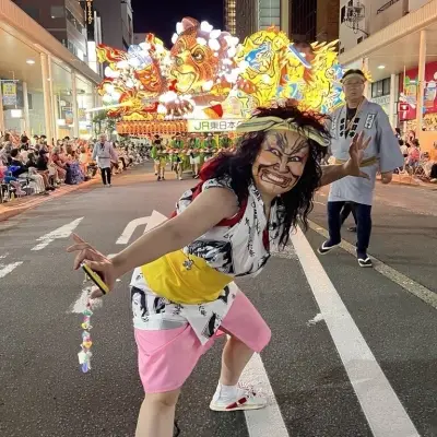 キンタロー。青森ねぶた祭にハネト参加、本場のメイクに大満足