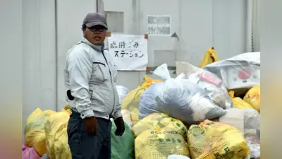 実家倒壊の男性、被災地のごみ回収に奮闘 氷川町
