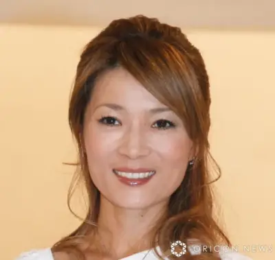 マルシア、もうすぐ3歳の孫娘との2ショット公開「孫活もしております」