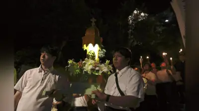浦上天主堂で原爆犠牲者追悼ミサ、双塔の鐘響く