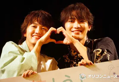 中川翼＆桜木雅哉、“イチャイチャシーン”再現で大照れ「距離感バグってた」