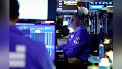 NYダウ464ドル安、6営業日ぶり値下がり インフレ警戒で