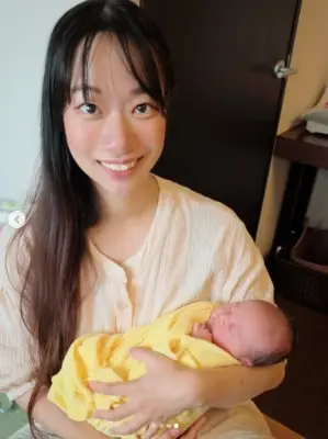 りせとルイス・りせ、第2子男児出産を報告 生まれたての赤ちゃんの写真を公開