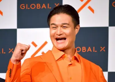 ティモンディ高岸宏行、インスタ新設で娘とのハグショット公開