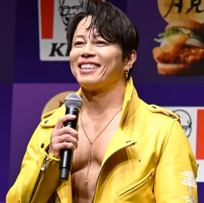 西川貴教、KFC新商品発表会で肉体美披露「もう8ヶ月ぐらいこの体」