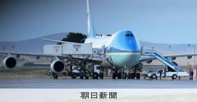 トランプ氏、外遊先で専用機から秘密裏に別機へ乗り換えか 米紙報道