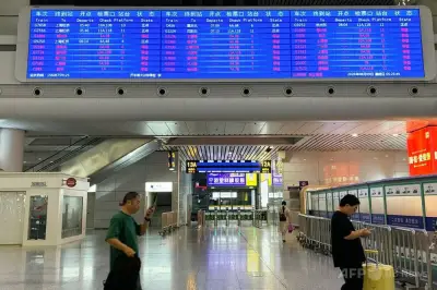 台風13号接近で中国東部に最高警報、1500便以上欠航